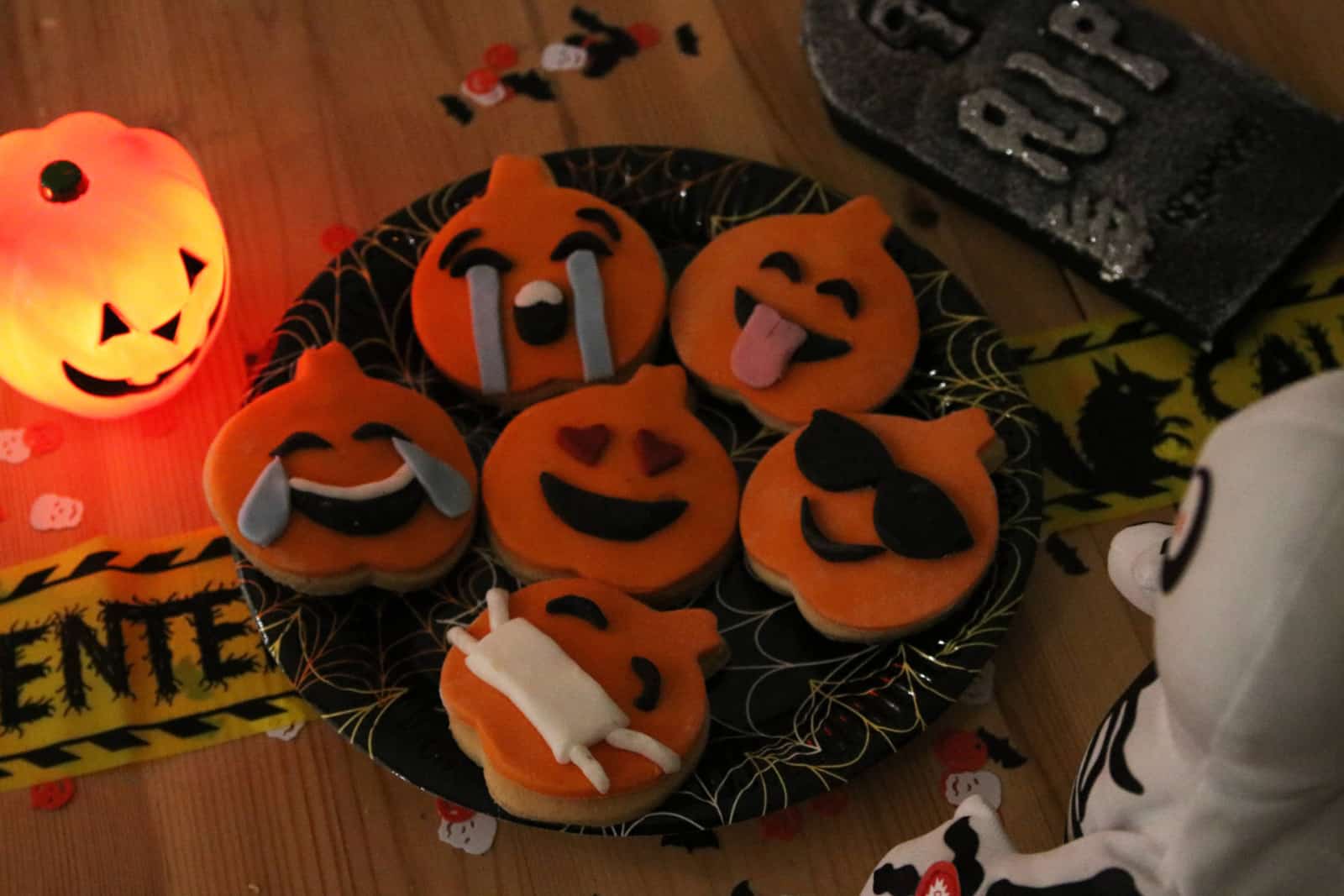 Halloween Emoji Cookies