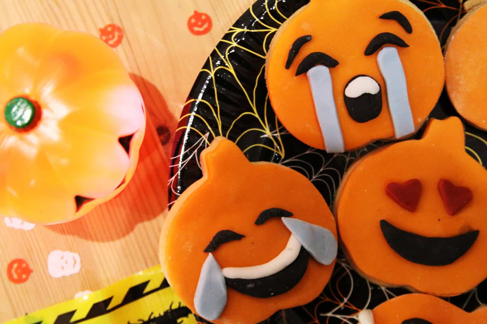 Halloween Emoji Cookies