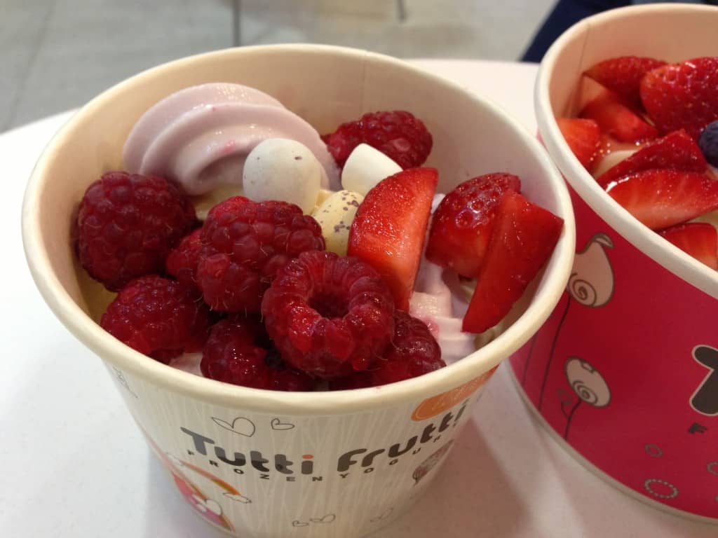 RESTAURANT REVIEW Tutti Frutti, London (Dairy Free Frozen Yogurt)