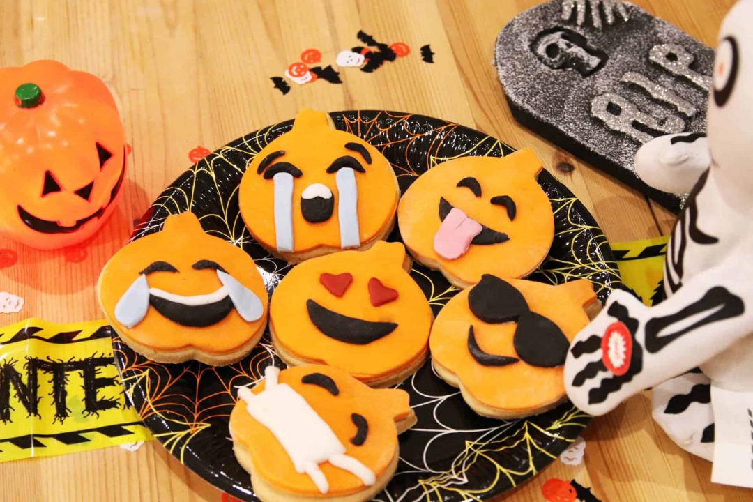 Halloween Emoji Cookies