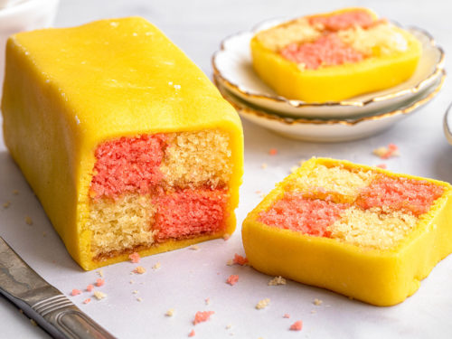 Battenberg cake recipe without a Battenberg tin  First time making a Battenberg  cake :) 