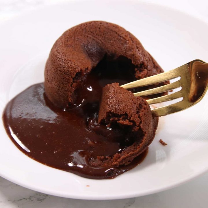 Gluten Free Chocolate Lava Cake Recipe (dairy free and low FODMAP)