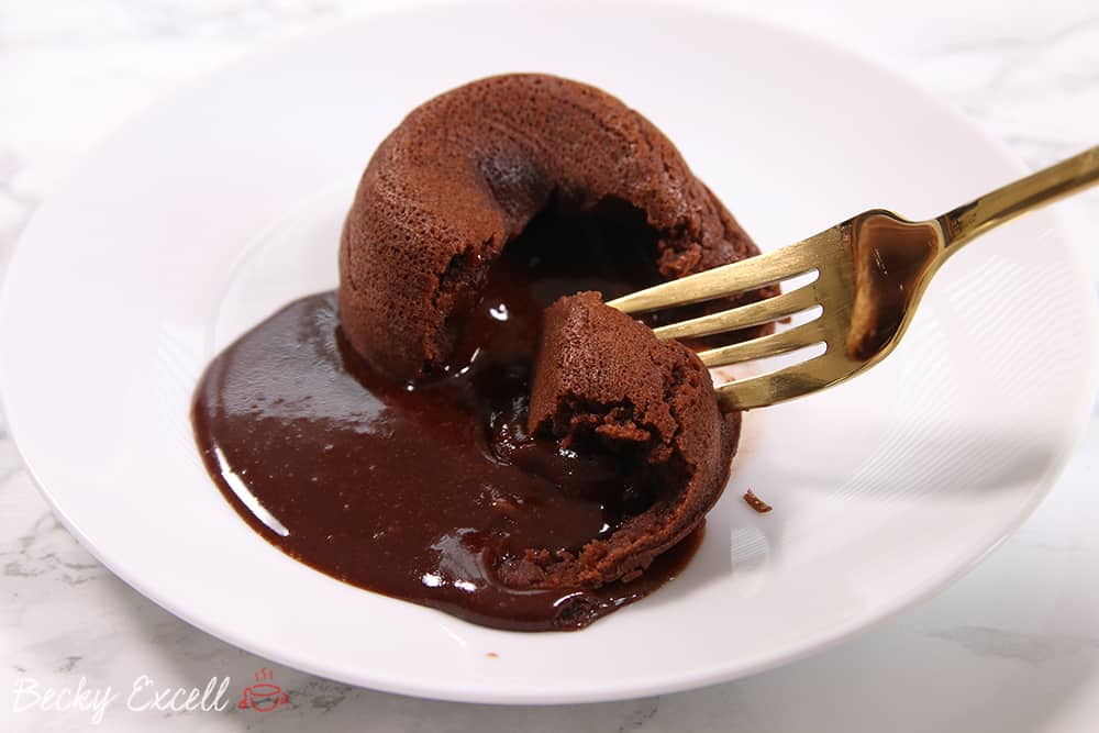  Ricetta senza glutine al cioccolato Lava Cake (senza latticini e basso FODMAP)