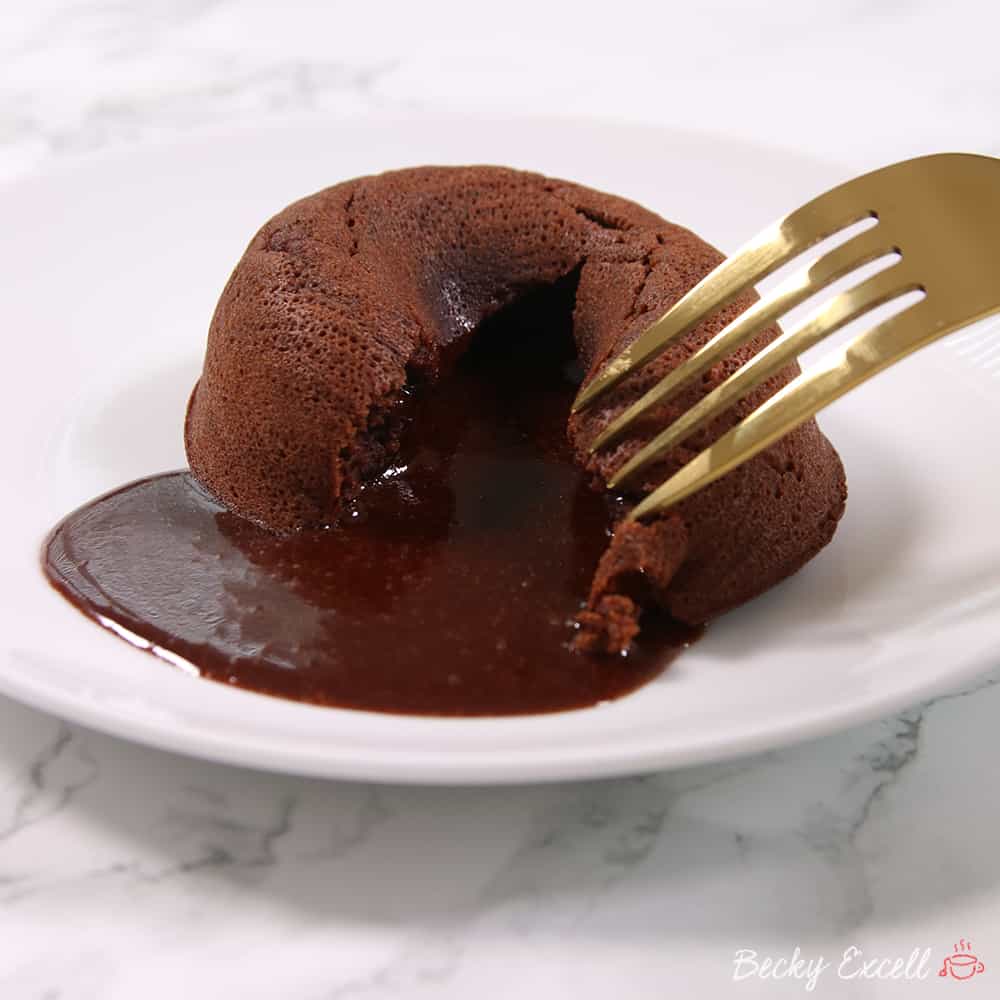 Glutenfri Choklad Lava Cake Recept (mjölkfri och låg FODMAP)