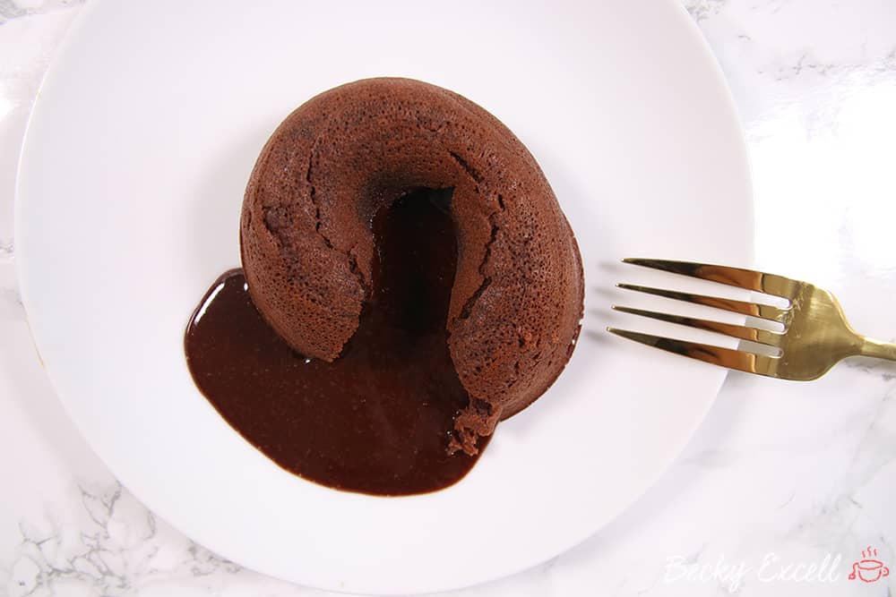 Glutenfri Choklad Lava Cake Recept (mjölkfri och låg FODMAP)