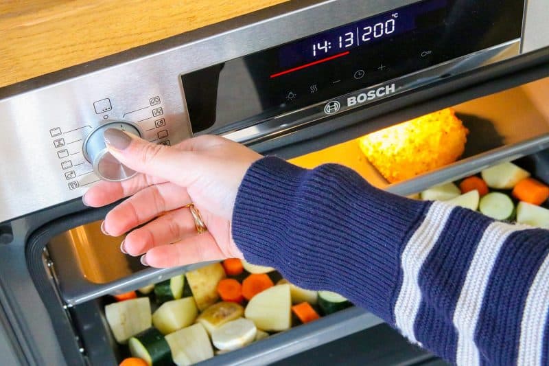 5 reasons you need a food intolerance-friendly Bosch Serie 6 Oven