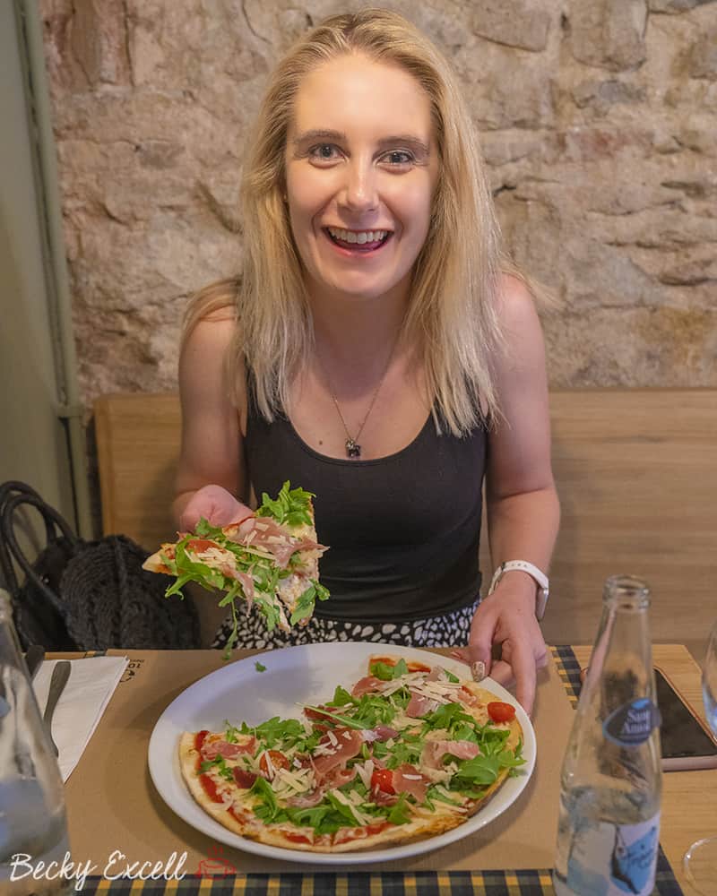 My ULTIMATE guide to gluten free in Barcelona - Pizza at Missie Sin Gluten