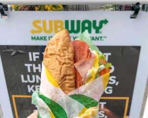 20 people react to gluten free bread launching at Subway