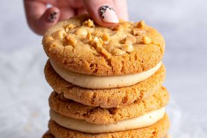 Gluten Free Peanut Butter Cookie Sandwich Recipe (low FODMAP, dairy free & vegan option)