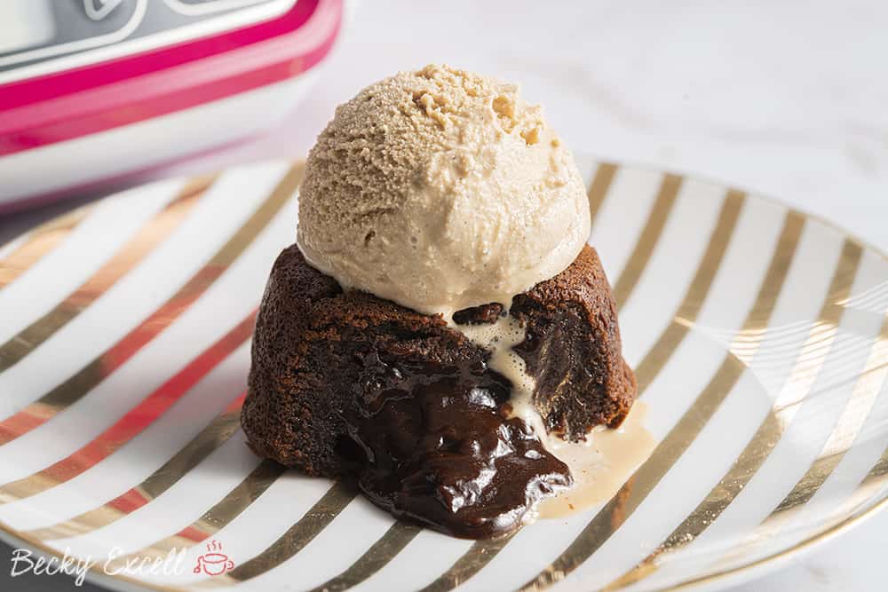 Ice cream and chocolate molten middle cakes are a match made in Heaven!