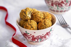 Gluten Free Sage and Chive Stuffing Balls Recipe (dairy free/vegan option, low FODMAP)