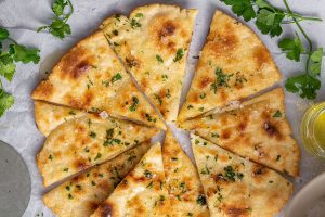 Gluten Free Garlic Bread Pizza Recipe (low FODMAP, vegan + dairy free option)