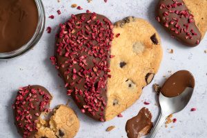Valentine’s Gluten Free Chocolate Dipped Shortbread Recipe (low FODMAP + vegan/dairy free option)
