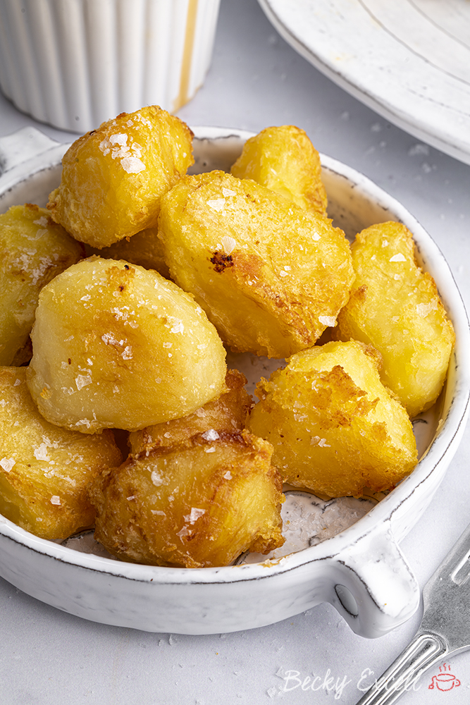 https://glutenfreecuppatea.co.uk/wp-content/uploads/2020/11/gluten-free-roast-potatoes-recipe-1.jpg