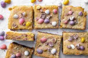 Mini Egg Blondies Recipe – EASY Easter baking! (gluten-free)