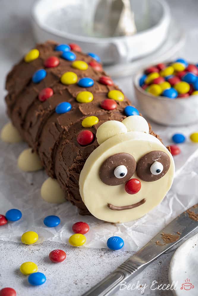 Tesco shoppers sent into frenzy after spotting caterpillar cake detail |  Express.co.uk