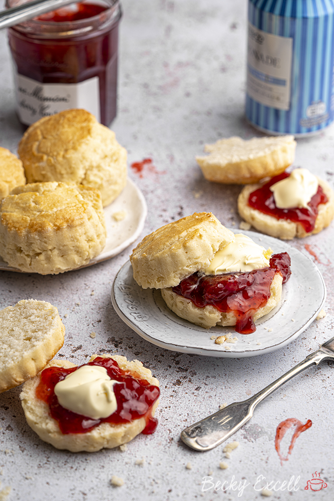 3Ingredient Scones Recipe (SUPER EASY Lemonade Scones)