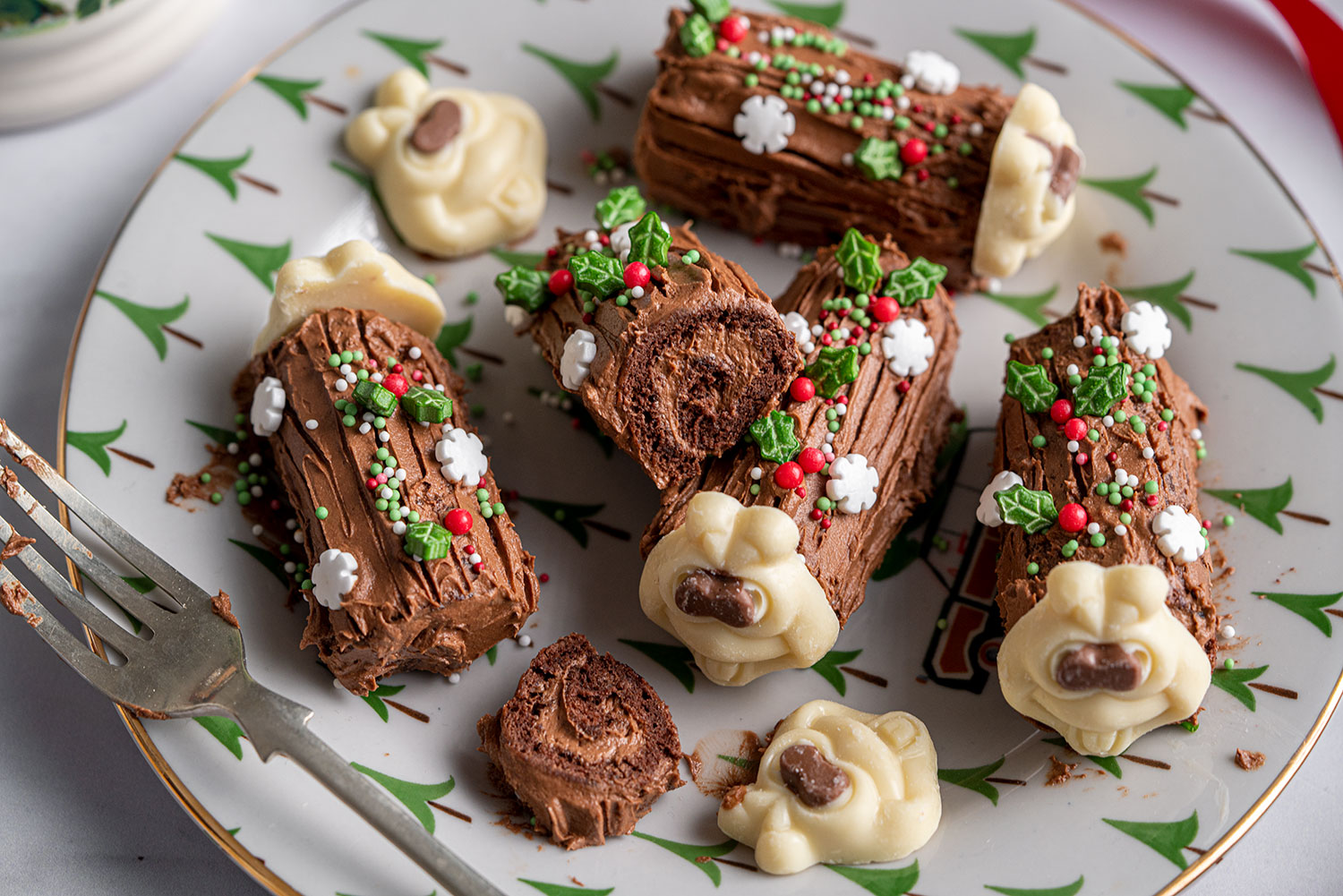 Mini Yule Logs - Sweet Tea and Sprinkles