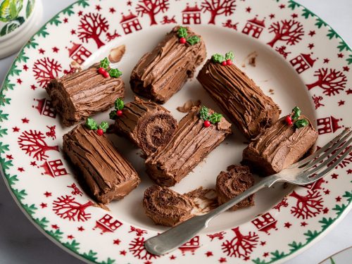 https://glutenfreecuppatea.co.uk/wp-content/uploads/2021/12/gluten-free-mini-yule-log-recipe-featured-500x375.jpg