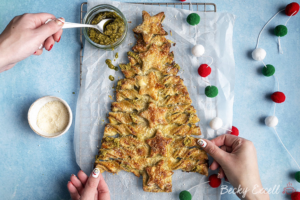 Gluten-free Pesto and Mozzarella Christmas Tree Recipe