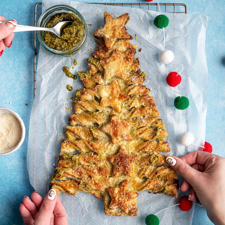 Gluten-free Pesto and Mozzarella Christmas Tree Recipe