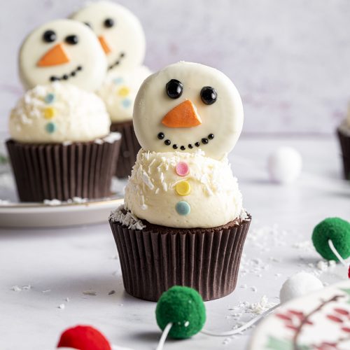 christmas snowman cupcake