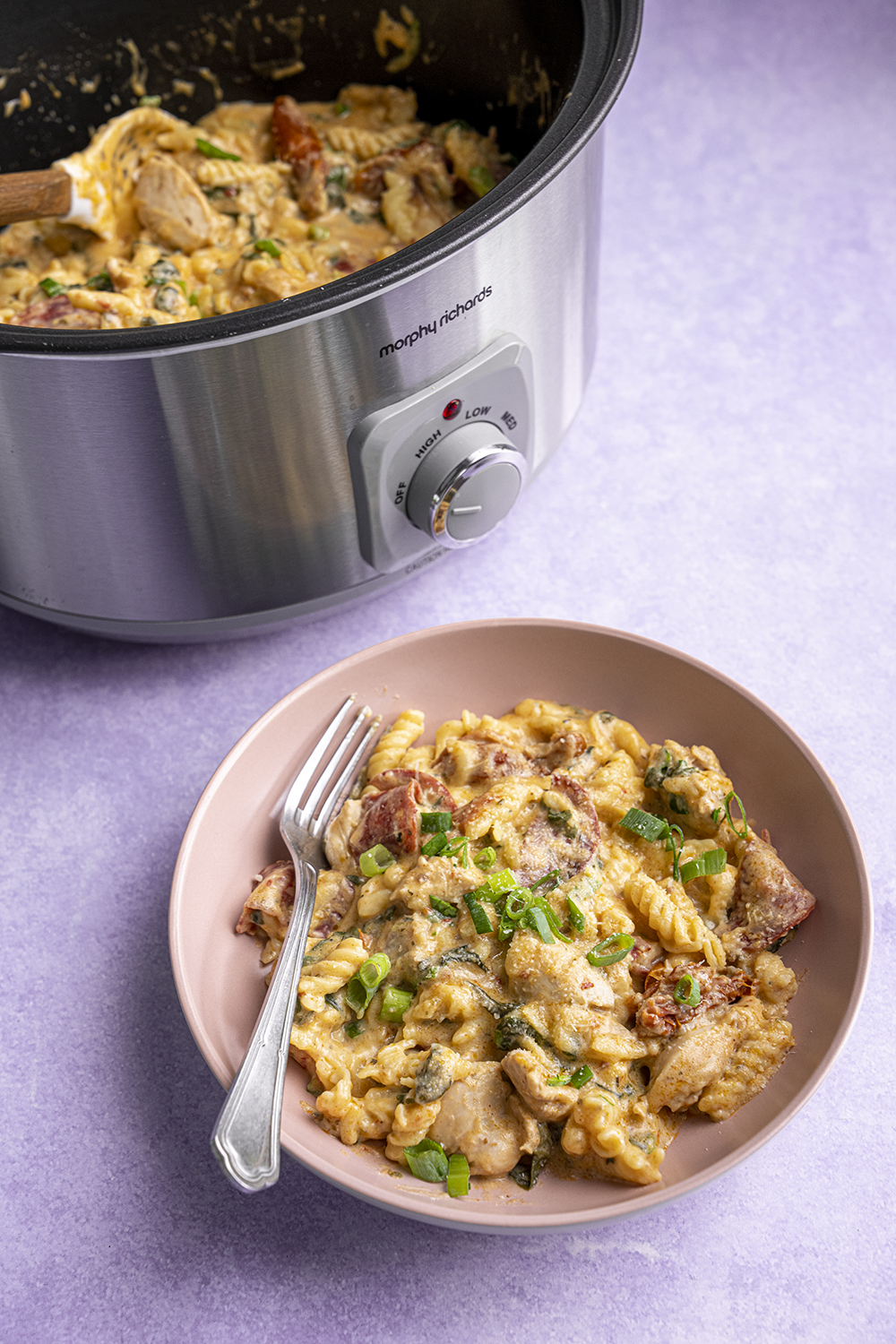 https://glutenfreecuppatea.co.uk/wp-content/uploads/2022/07/slow-cooker-creamy-chicken-pasta-featured.jpg