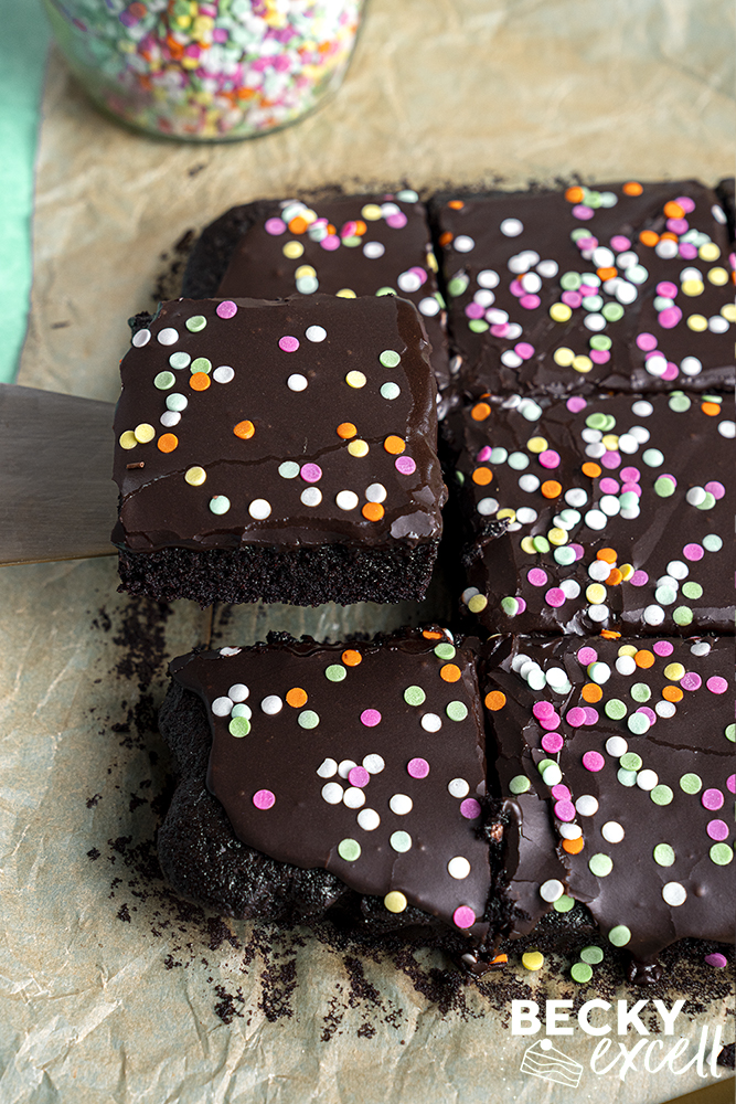 Chocolate Wacky Cake Recipe with No Dairy or Eggs (Vegan) | Foodal