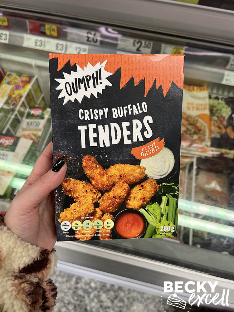 Oumph! crispy buffalo tenders Iceland's gluten-free Christmas products 2024