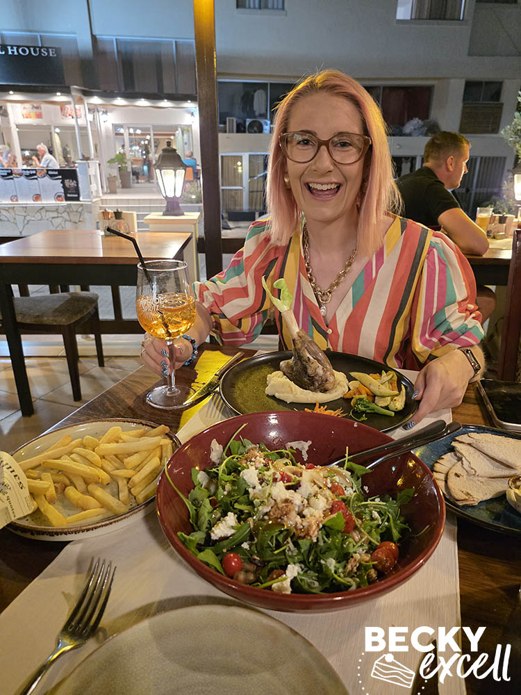 The Windmill - Pafias Afroditis 19, Paphos 8041, Cyprus
