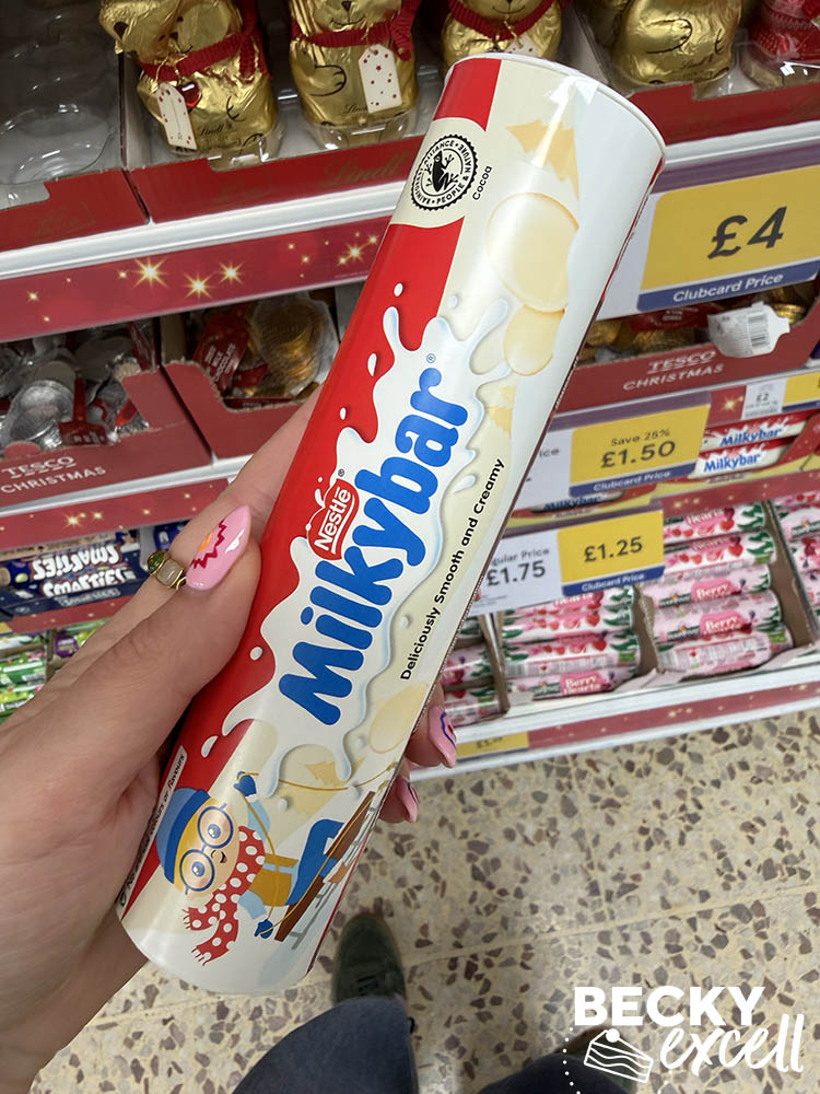 Nestlé Milkybar Giant Tube