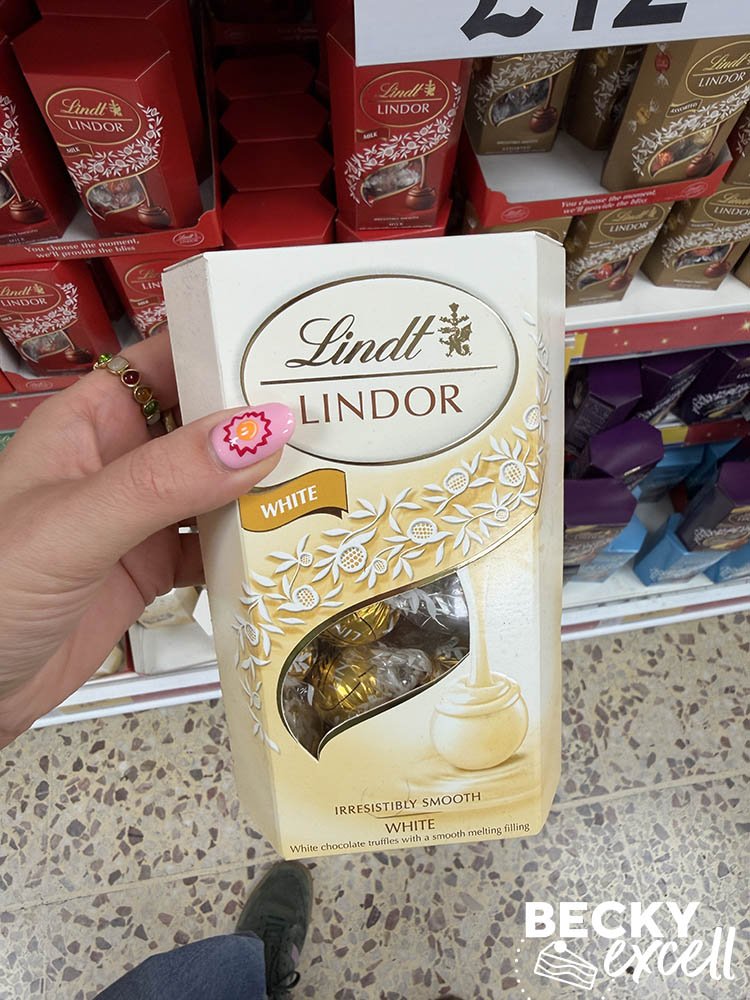 Lindt Lindor White Chocolate Truffles